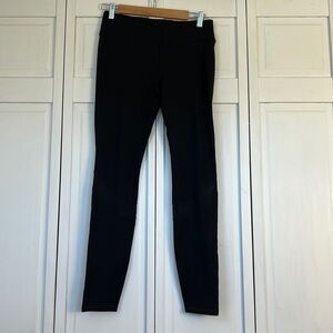 GAIAM Yoga Tight Legging with Mesh Inserts around Calf Hidden Waist Pocket EUC M